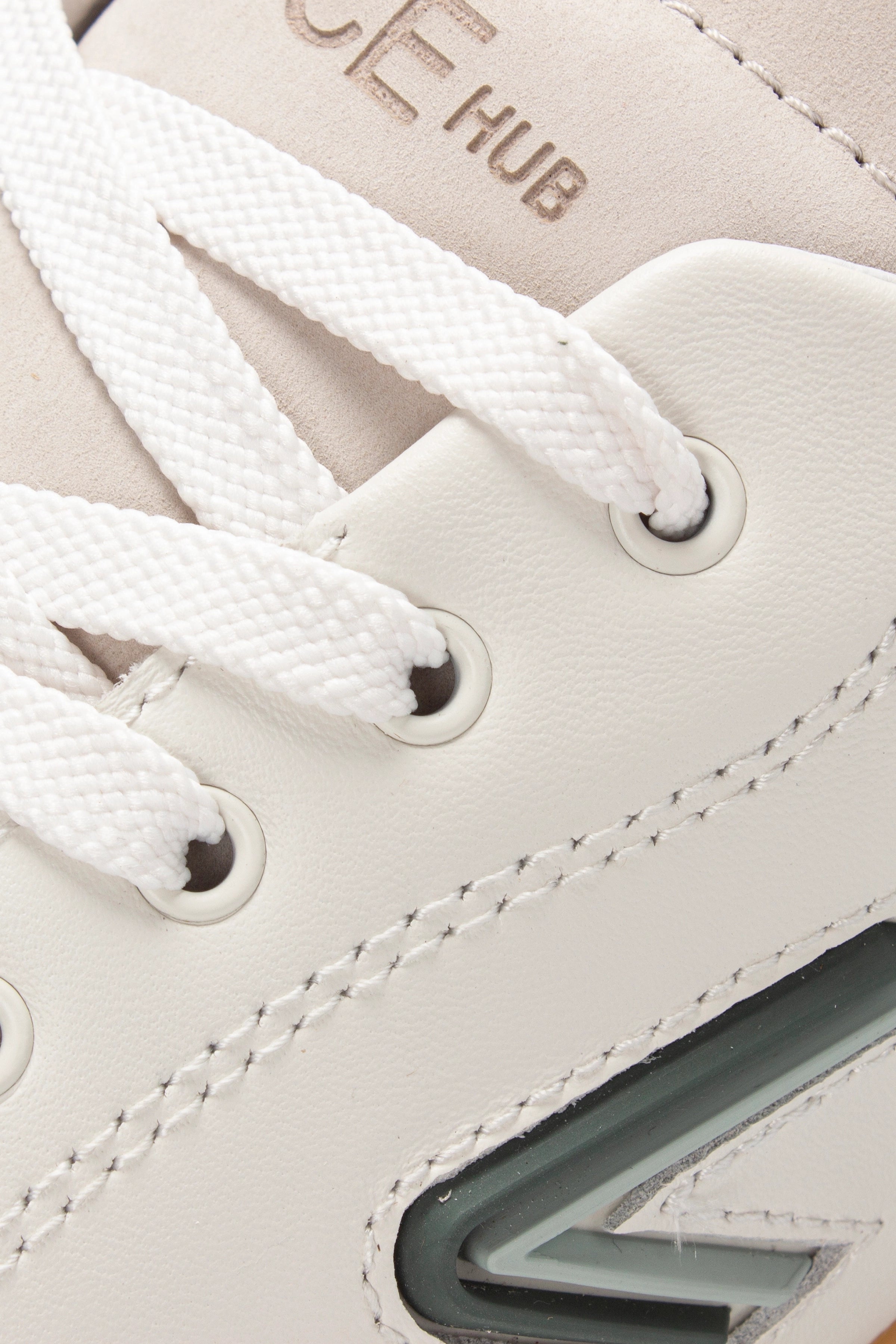 Shot - Off White/Sage Green