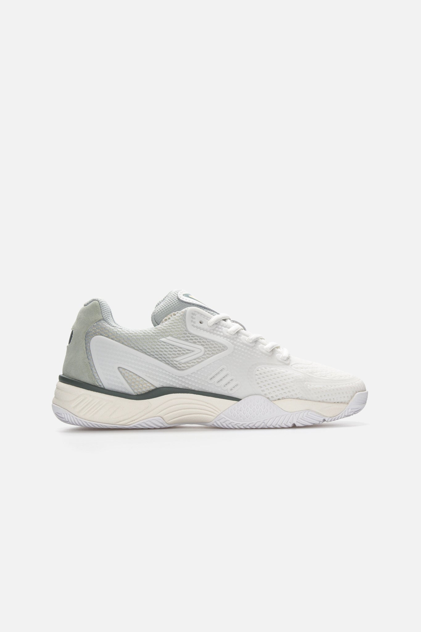 The ACE Hub Performance JL sneaker off white/cucumber – side view