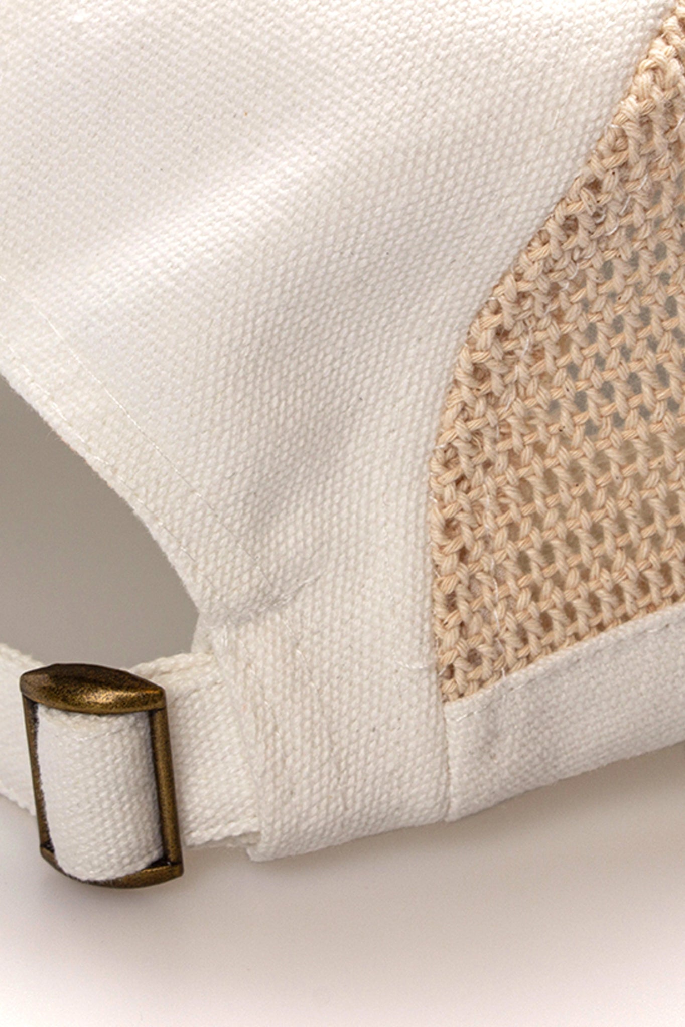 The Cap White/Cream - The ACE Hub - C02U25W1 - C01 - 560
