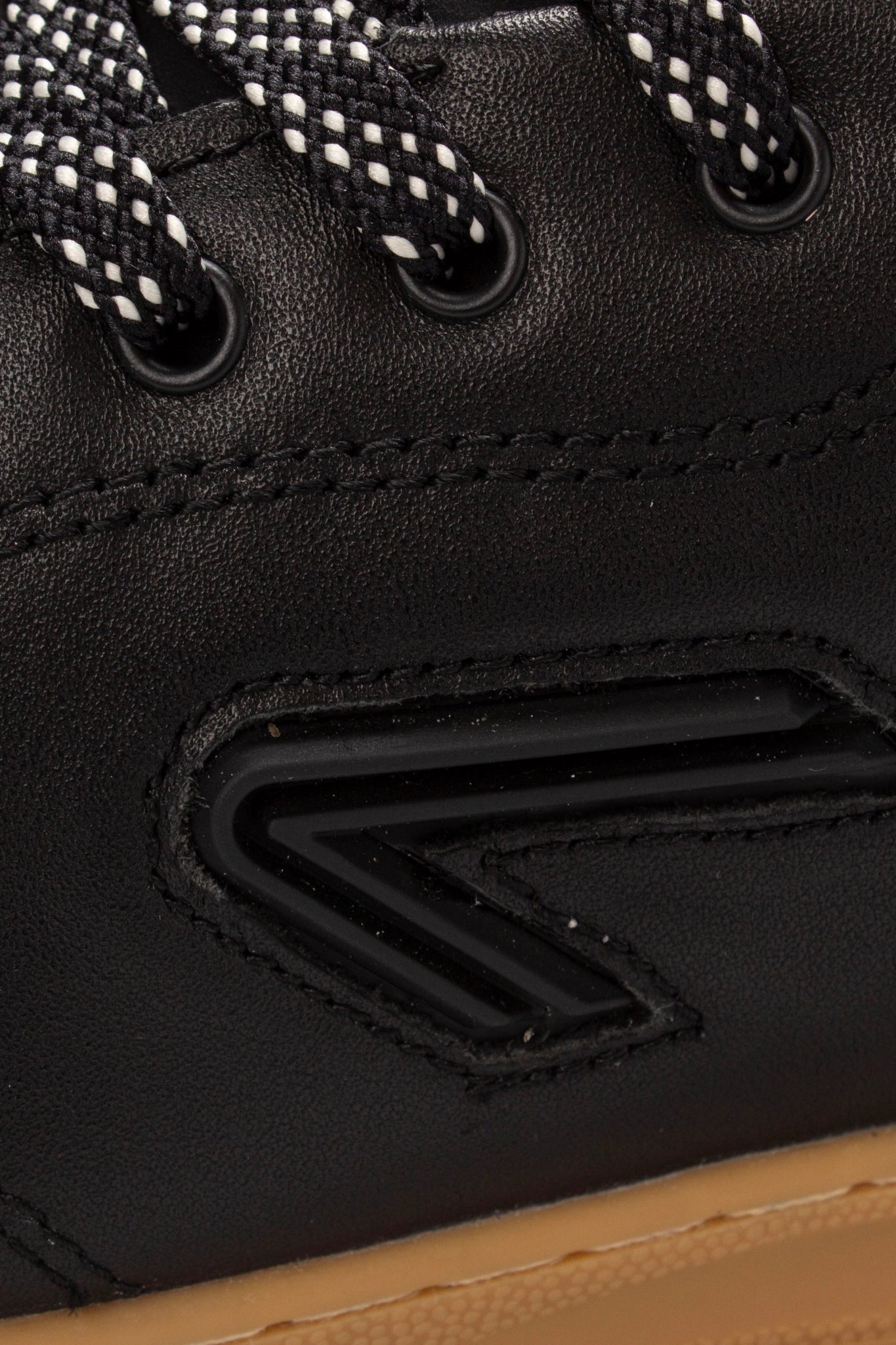 Shot Black/Black/Ltgum - The ACE Hub - G8101L13 - L14 - C32